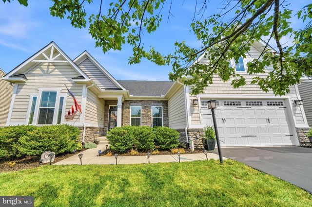 106 FRINGETREE CT, Lake Frederick, VA 22630