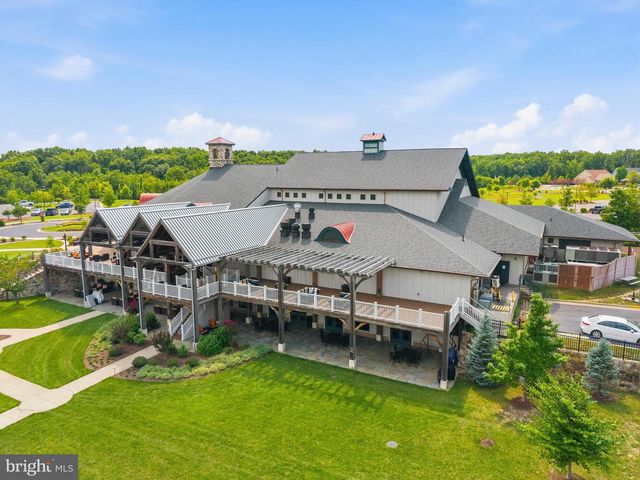 106 FRINGETREE CT, Lake Frederick, VA 22630