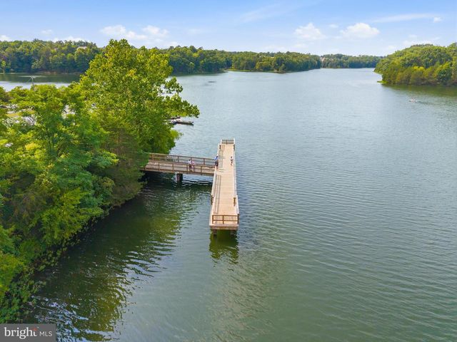 106 FRINGETREE CT, Lake Frederick, VA 22630