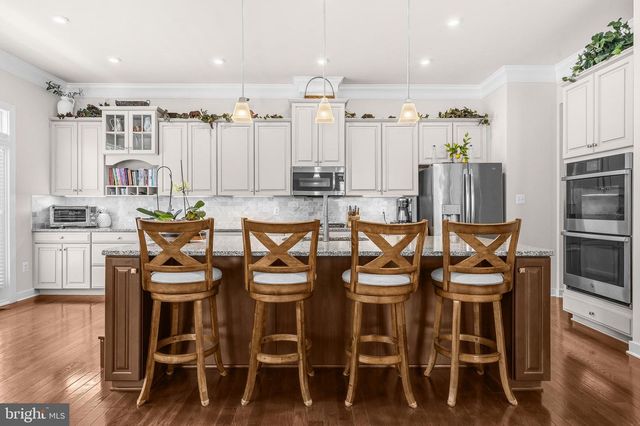 106 FRINGETREE CT, Lake Frederick, VA 22630