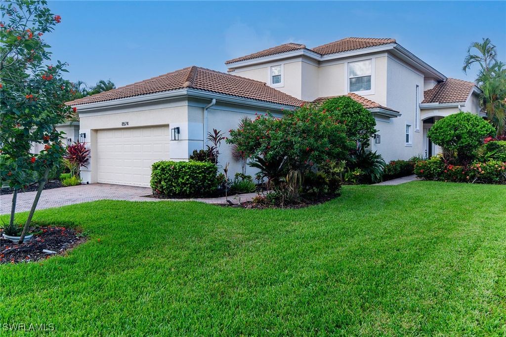 8574 Pepper Tree WAY, Naples, FL 34114