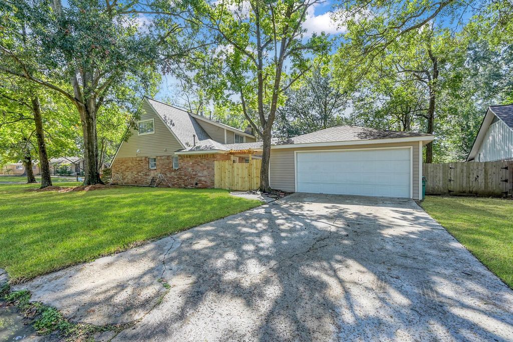 25427 Elm Creek Drive, Spring, TX 77380