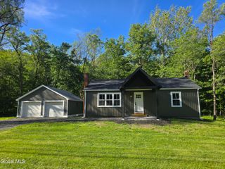 1196 State Route 143, Coeymans, NY 12046