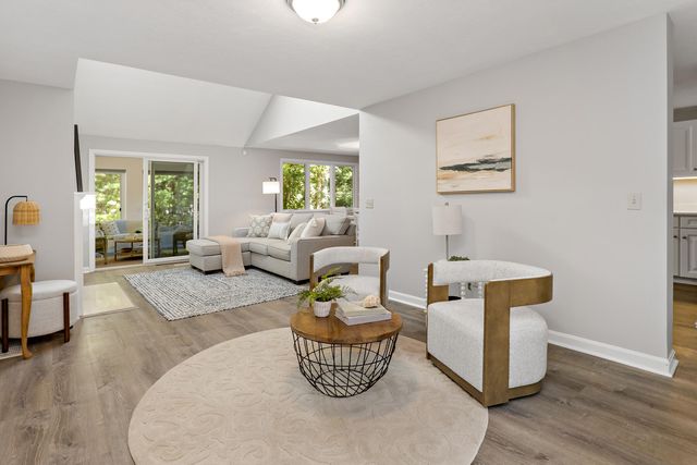 7 Upland Circle, Mashpee, MA 02649