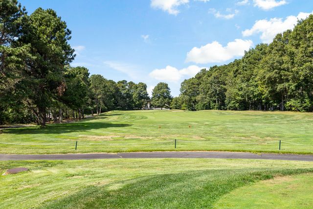 7 Upland Circle, Mashpee, MA 02649