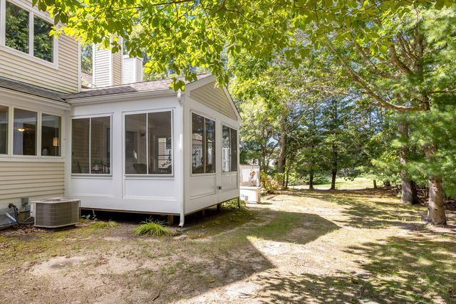 7 Upland Circle, Mashpee, MA 02649