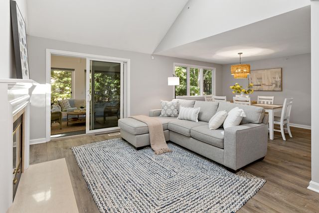 7 Upland Circle, Mashpee, MA 02649