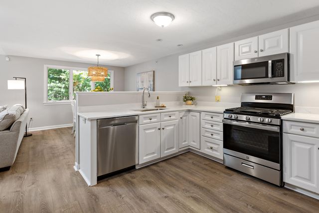7 Upland Circle, Mashpee, MA 02649