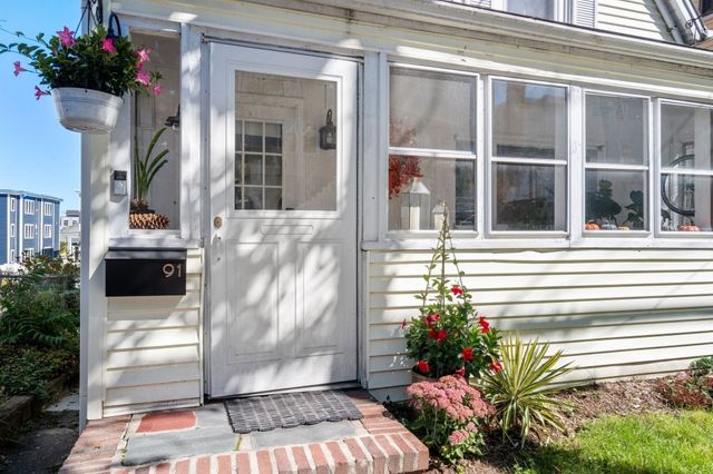 91 Heath St, Somerville, MA 02145