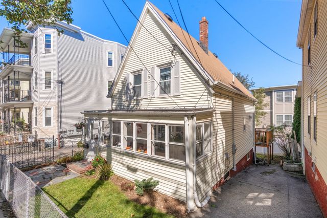 91 Heath St, Somerville, MA 02145