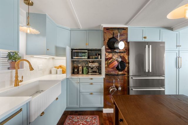 91 Heath St, Somerville, MA 02145