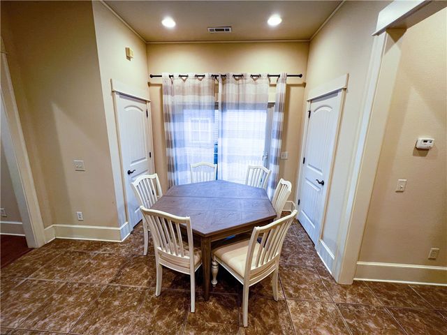 3710 W Cherokee Road, Rogers, AR 72758