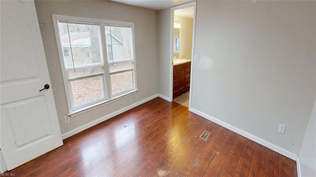 9909 Friendship RD, North, VA 23128