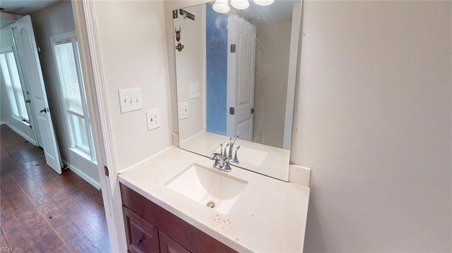 9909 Friendship RD, North, VA 23128
