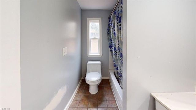 9909 Friendship RD, North, VA 23128
