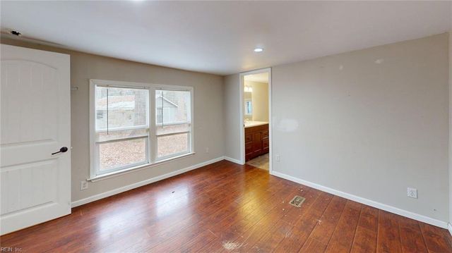 9909 Friendship RD, North, VA 23128