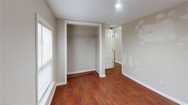 9909 Friendship RD, North, VA 23128
