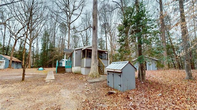 9909 Friendship RD, North, VA 23128