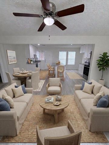 1112 3rd Street, La Marque, TX 77568