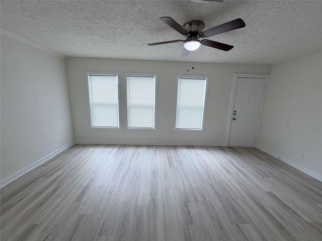 1112 3rd Street, La Marque, TX 77568