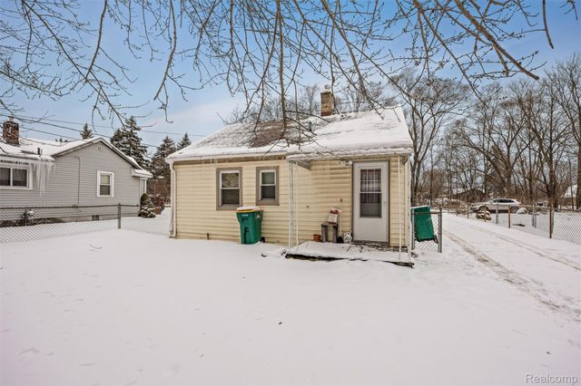 37521 Van Petten Street, Romulus, MI 48174