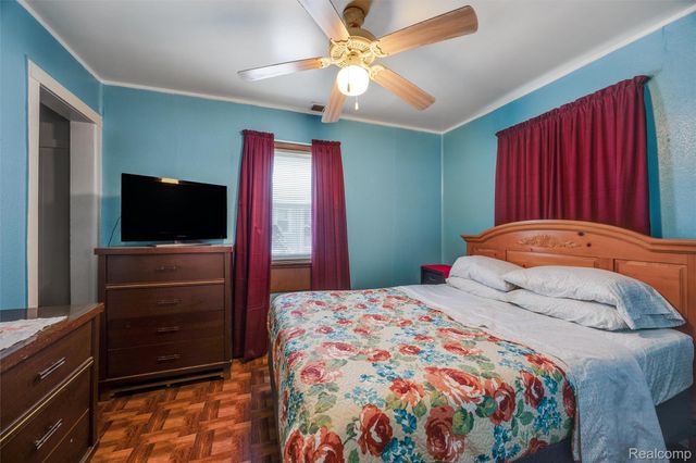 37521 Van Petten Street, Romulus, MI 48174