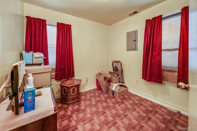 37521 Van Petten Street, Romulus, MI 48174