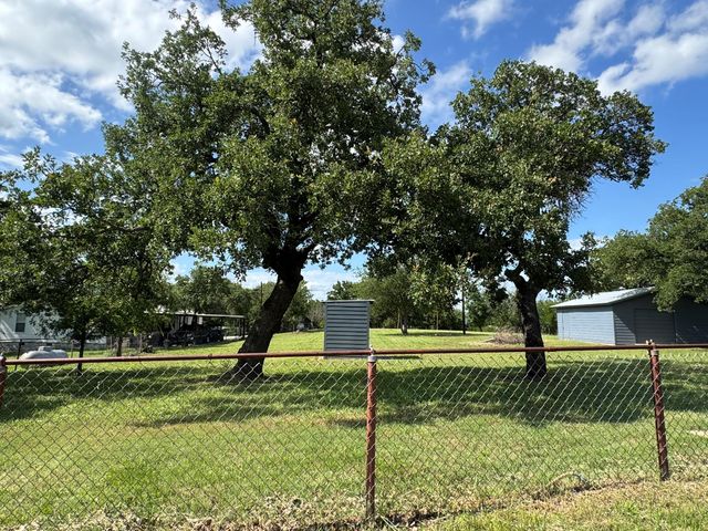 670 Beaver ST, Tow, TX 78672