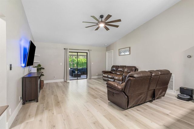 17105 N 70th St Street N, Loxahatchee, FL 33470
