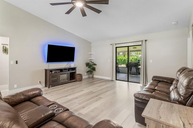 17105 N 70th St Street N, Loxahatchee, FL 33470