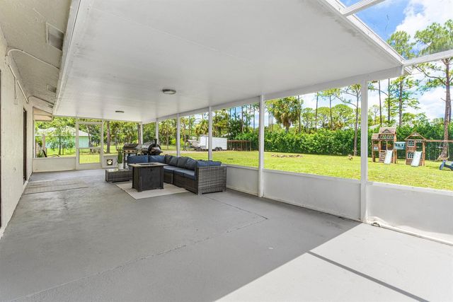 17105 N 70th St Street N, Loxahatchee, FL 33470