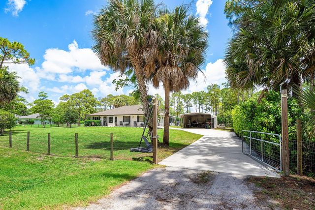 17105 N 70th St Street N, Loxahatchee, FL 33470
