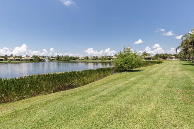 10274 Prato Street, Wellington, FL 33414