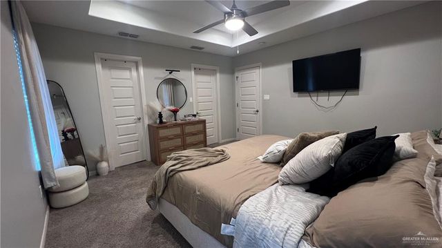 305 S Castillos Y Diamantes Street, Mission, TX 78572