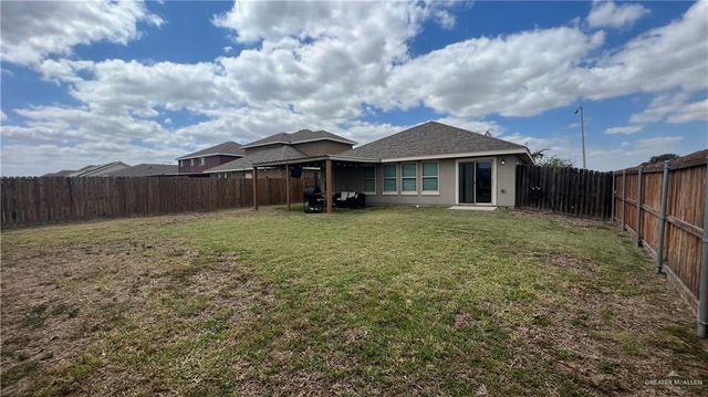 305 S Castillos Y Diamantes Street, Mission, TX 78572