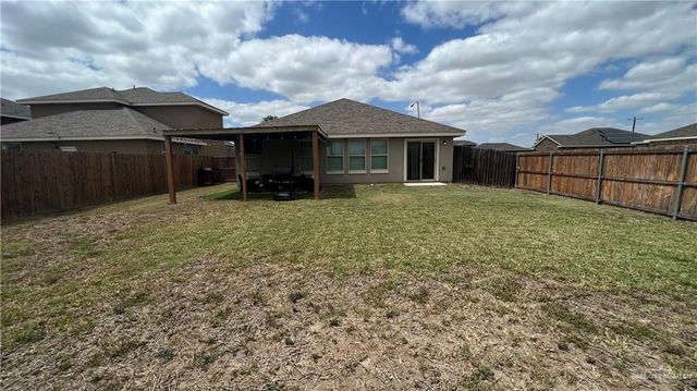 305 S Castillos Y Diamantes Street, Mission, TX 78572