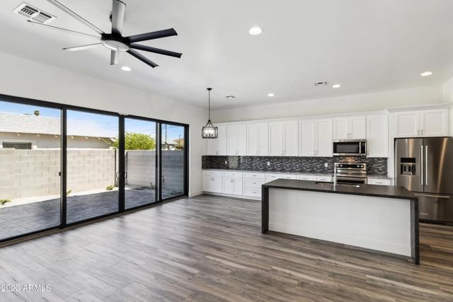 902 W Hazelwood Street Unit B, Phoenix, AZ 85013