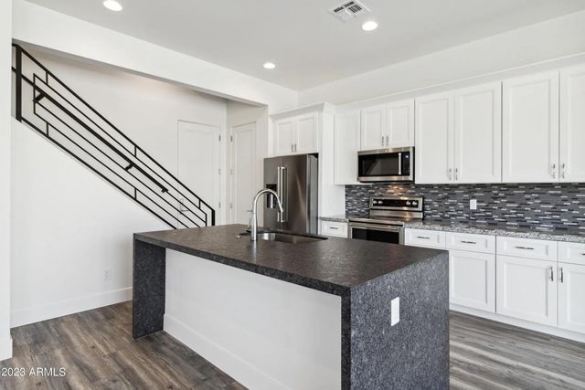 902 W Hazelwood Street Unit B, Phoenix, AZ 85013
