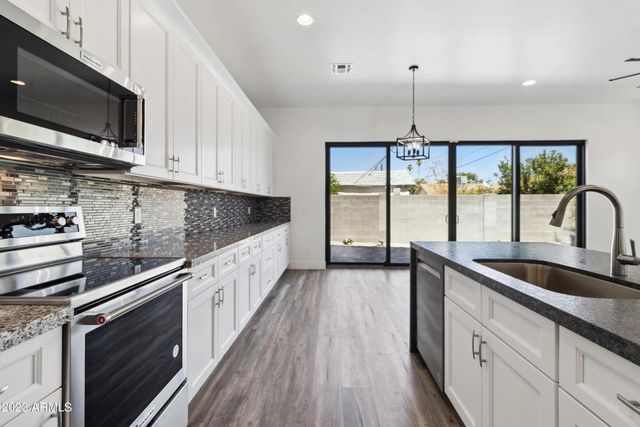 902 W Hazelwood Street Unit B, Phoenix, AZ 85013