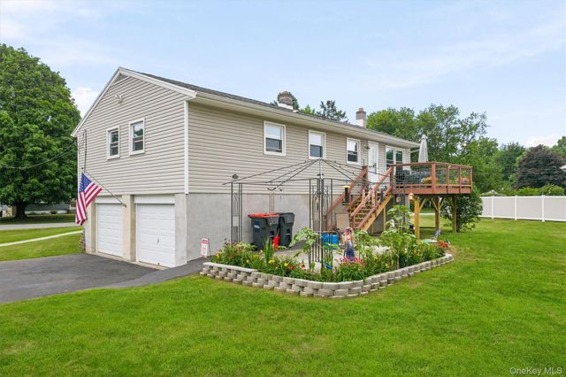 40 Long Meadow Drive, Staatsburg, NY 12580