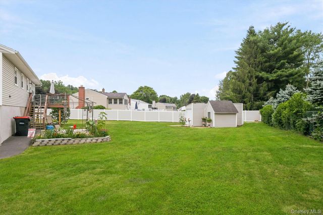 40 Long Meadow Drive, Staatsburg, NY 12580