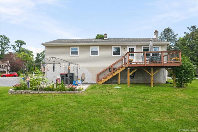 40 Long Meadow Drive, Staatsburg, NY 12580