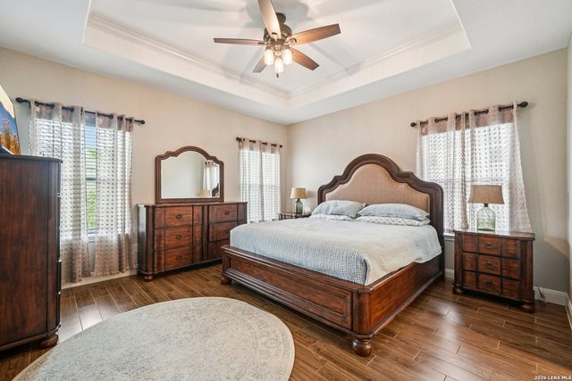 128 Parkcrest, Floresville, TX 78114
