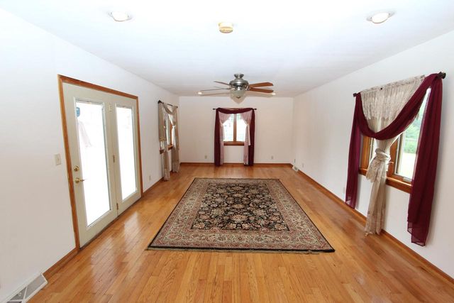 6901 W Greenbrook COURT, Milwaukee, WI 53223