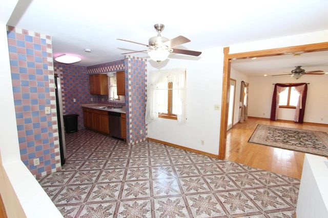 6901 W Greenbrook COURT, Milwaukee, WI 53223