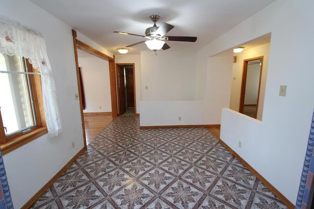 6901 W Greenbrook COURT, Milwaukee, WI 53223