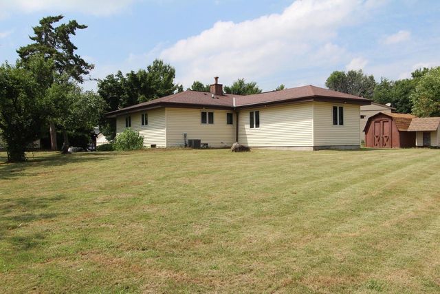 6901 W Greenbrook COURT, Milwaukee, WI 53223