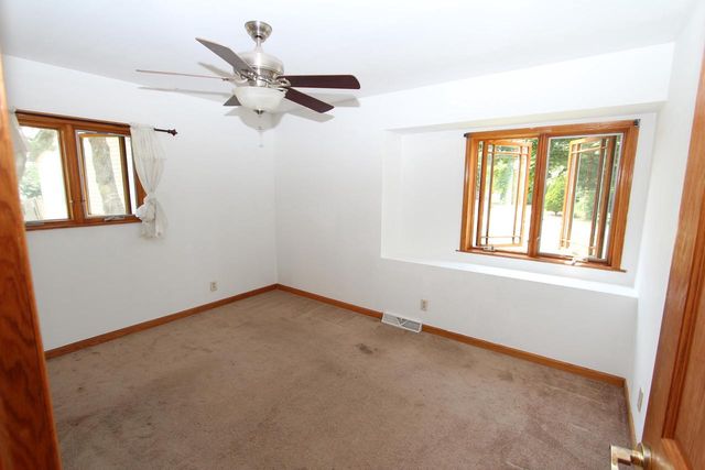 6901 W Greenbrook COURT, Milwaukee, WI 53223