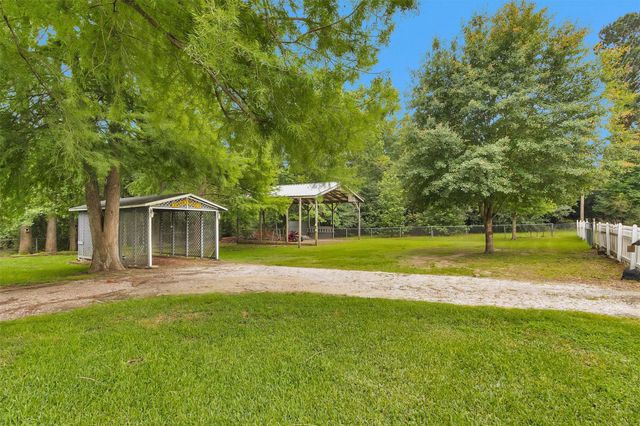 155 Goldenrod, Livingston, TX 77351