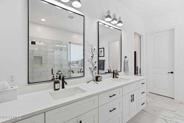 2135 W JOSIAH Trail, San Tan Valley, AZ 85144